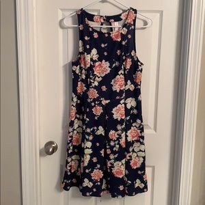 EUC Xhilaration sz L